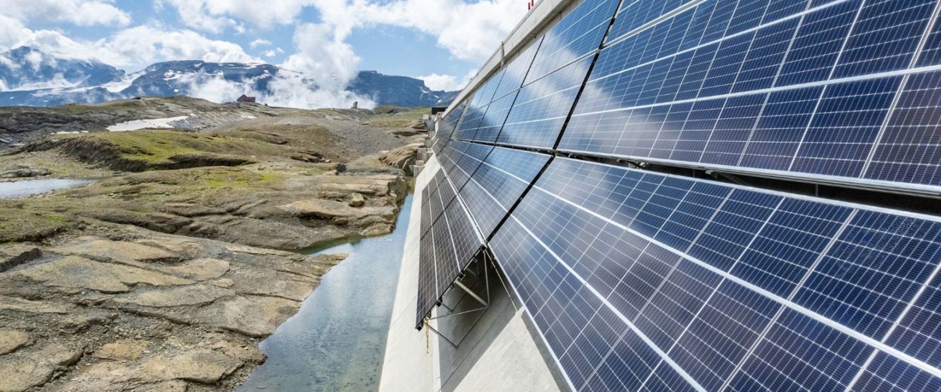 The Solar Revolution: How Solar Energy is Transforming the Global Energy Landscape